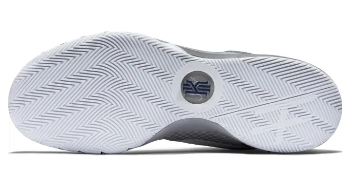 nike-kyrie 705277-010