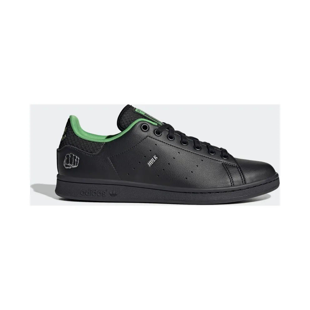 adidas Marvel Stan Smith Schuh Core Black / Silver Metallic / Scarlet (GZ5993)