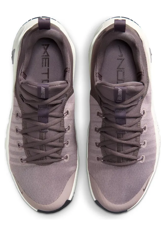 nike-free FJ7126-200