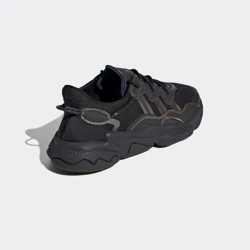 Adidas Ozweego ‘Black Iridescent’ Core Black/Core Black/Cloud White (FV9653)