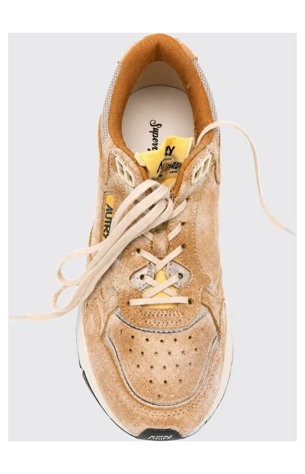 Autry Hyperway Two-Tone Suede Sneakers with a Worn-Out Effect Milk (HVLMJB02)