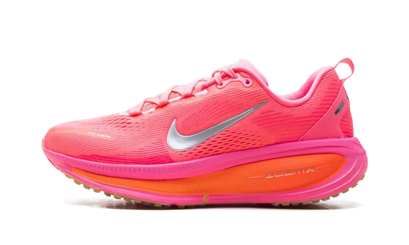 Nike Vomero 18 “Digital Pink Hyper Orange” (HM6804-602)