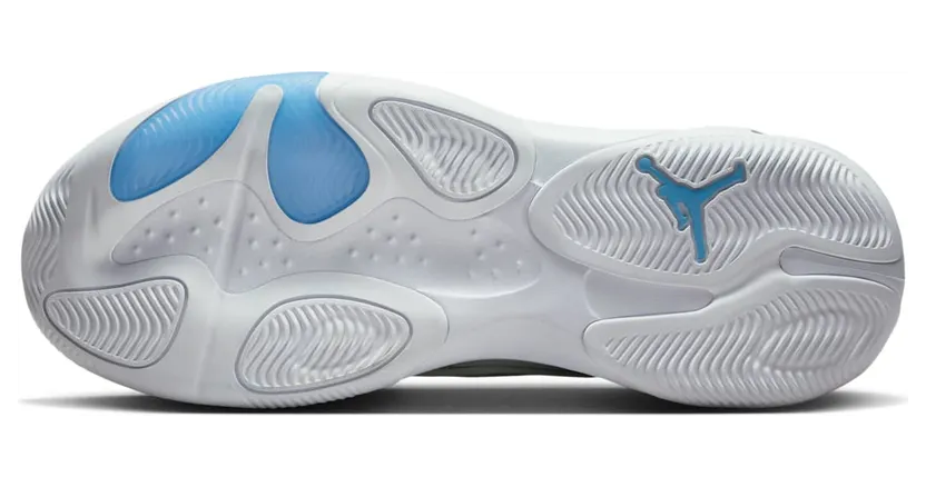 air-jordan-max-aura DN3687-100