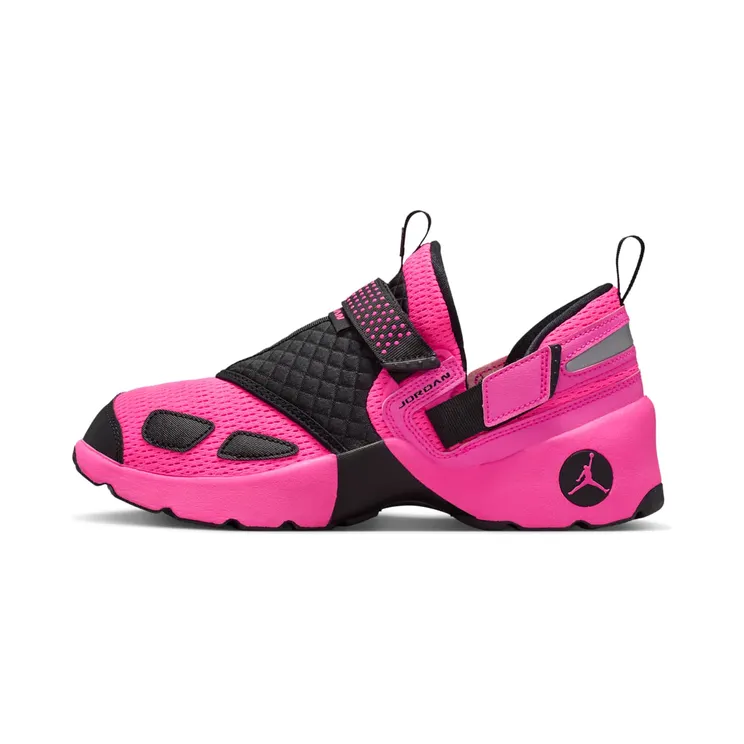 Air Jordan Trunner LX “Pink Blast / Reflective Silver / Black” (HQ2164-600)