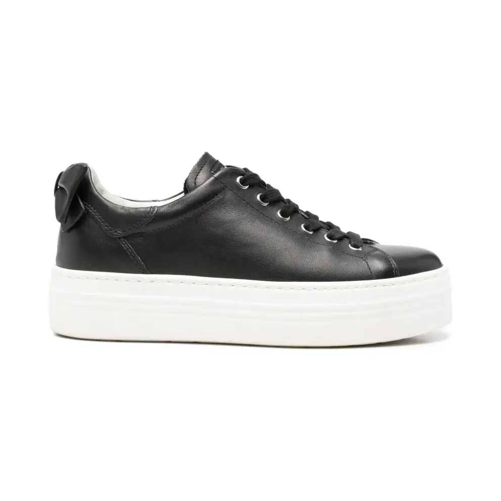 NeroGiardini with plateauzool and strikdetail – Black (E306520D)