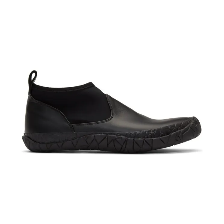 Issey Miyake Men Black Vulcanized Mid-Top Sneakers (AJ001)