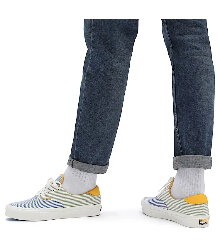 vans-style VN0A4UVGARA