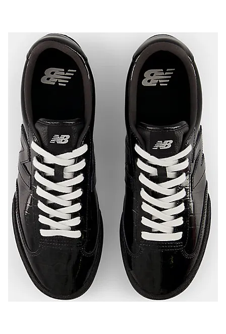 New Balance Gator Run “Black”: terreinbeest voor stad én pad (3)