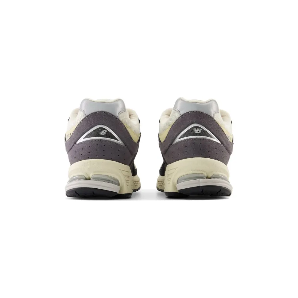 New Balance 2002R “Magnet Timberwolf” (M2002RSH)