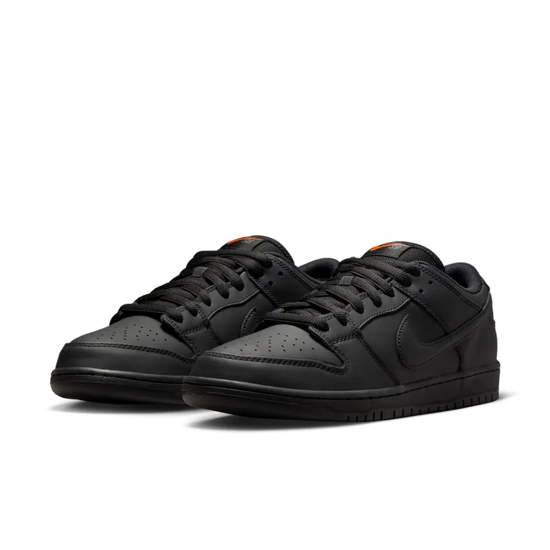 Nike SB Dunk “Triple Black” (FJ1674-001)