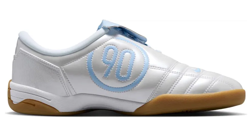 nike-total-90 IO2389-101