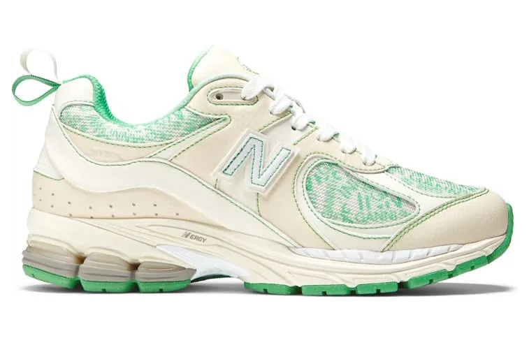 New Balance 2002R M2002RGC