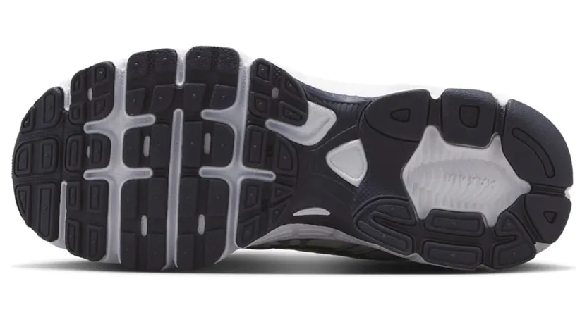 nike-air-max IQ9430-100
