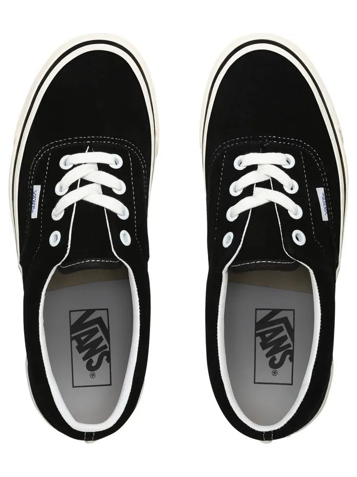 vans-style VN0A2RR11UY