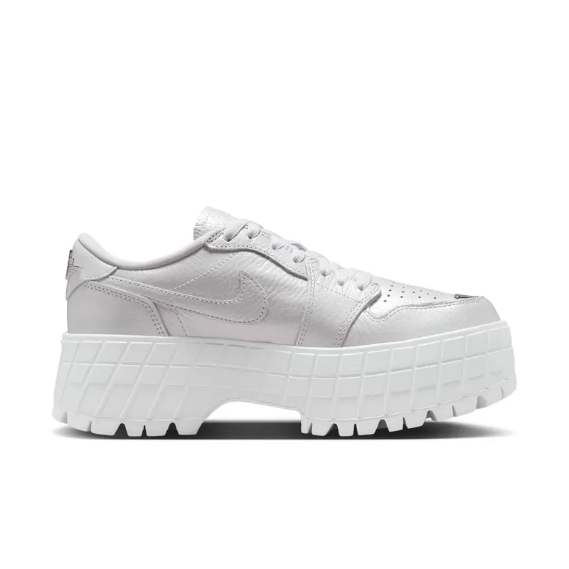 Jordan 1 Brooklyn Low “White Metallic Silver” (HF3184-100)