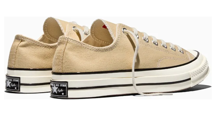 converse-chuck-taylor-all-star A15974C