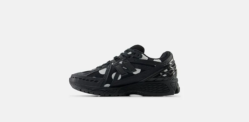 New Balance 1906R “Polka Dot Phantom” (M1906RPB)