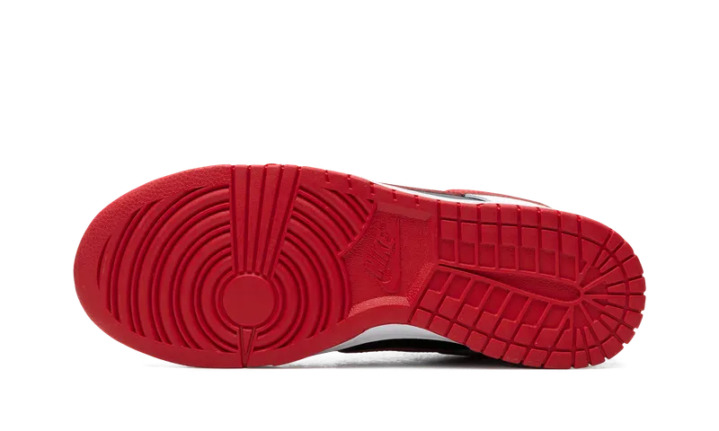 Nike Dunk Low Retro “Black / University Red” (FD9762-061)