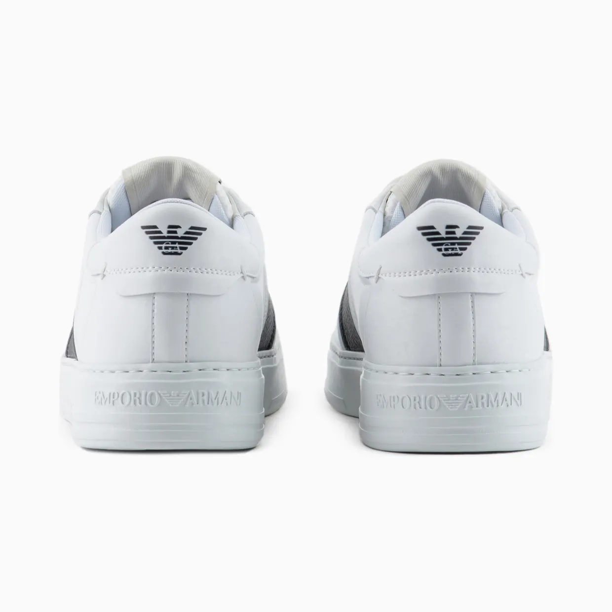 Armani Sneakers With An Embossed Logo And Contrasting Panel (EM003701-AF18017-MZ309) (4)