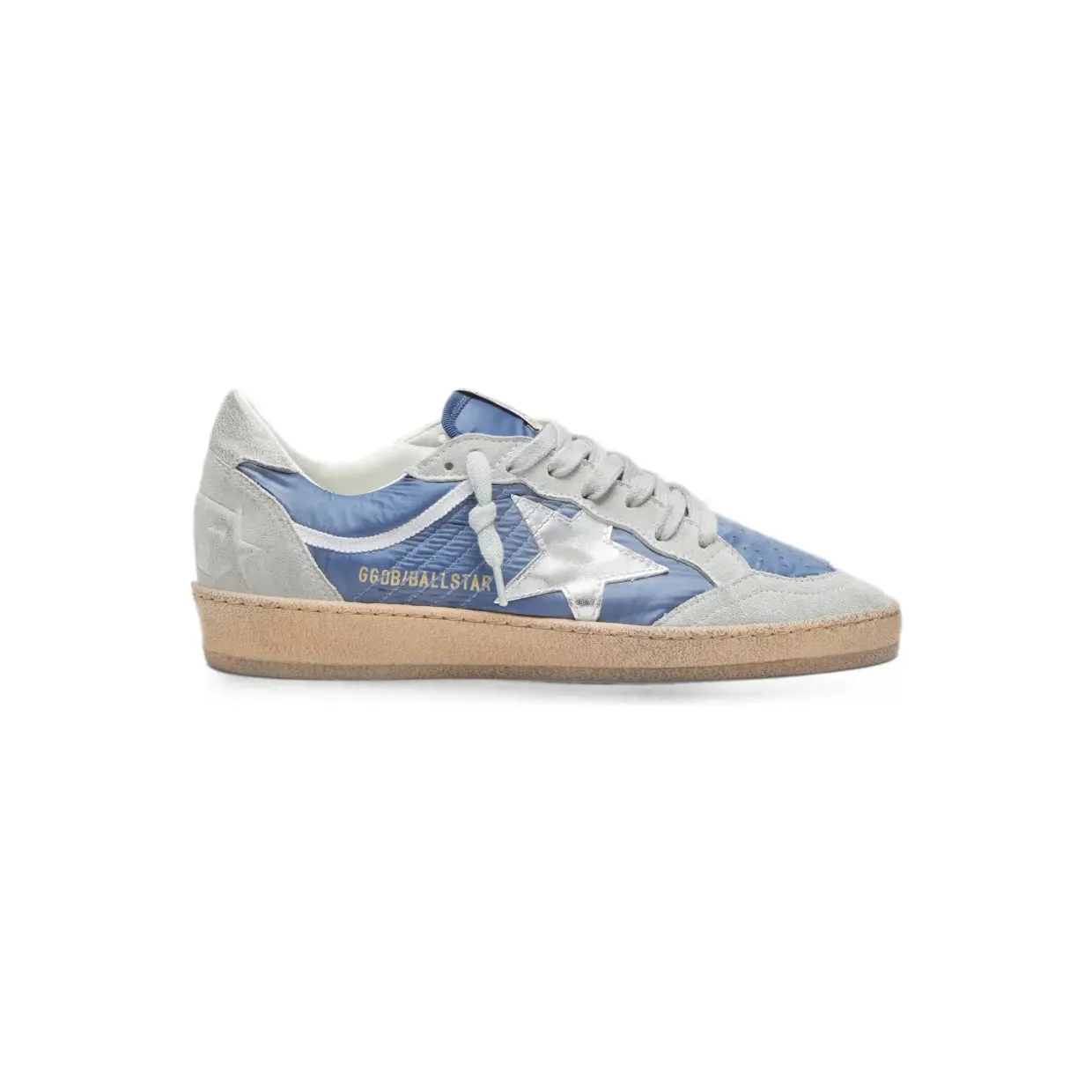 Golden Goose Ball Star aus denim-blauem Nylon mit hellgrauen Wildledereinsätzen und silberfarbenem Metallic-Lederstern (GWF00117F008584)