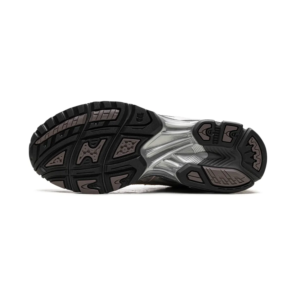 Asics Gel-Nimbus 10.1 “Kith – White Morganite” (1203A723-100)