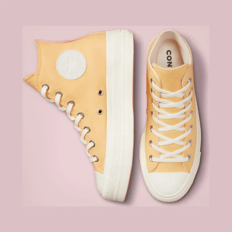 converse-chuck-taylor-all-star A02589C