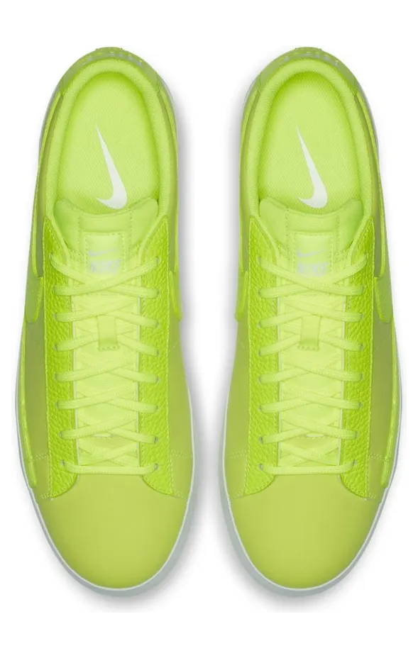 nike-blazer AT6163-700