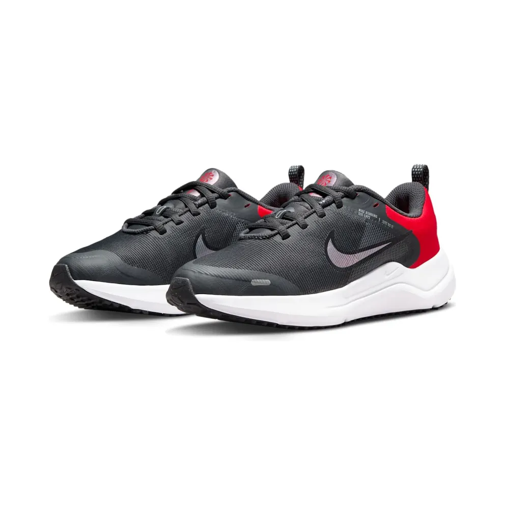 Nike Downshifter 12 Older Kids’ Road Running Black (DM4194-001)