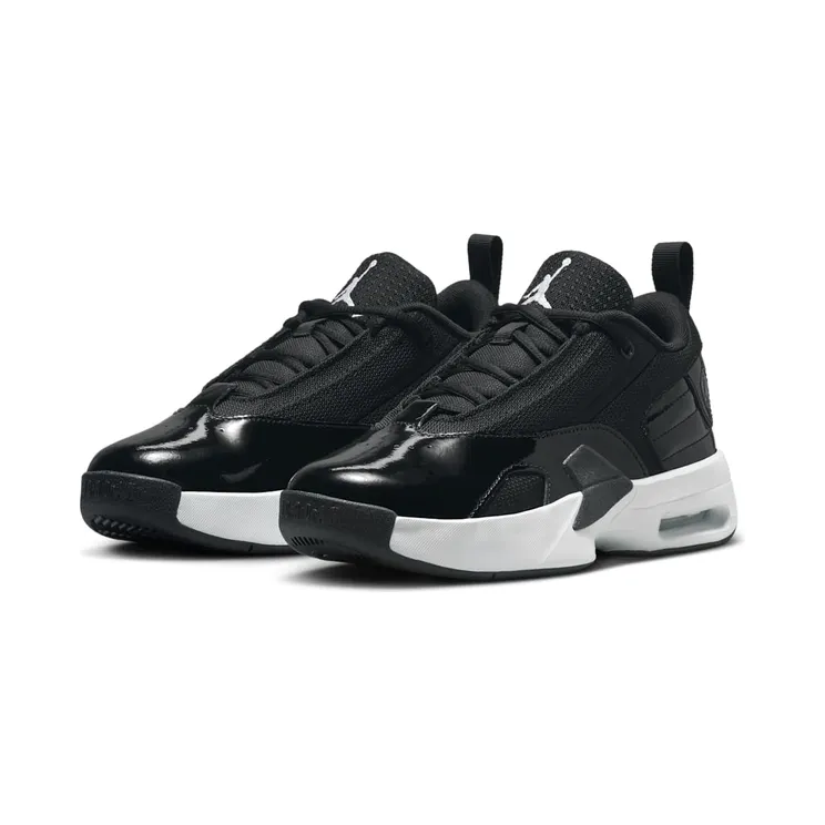 air-jordan-max-aura FQ8297-010