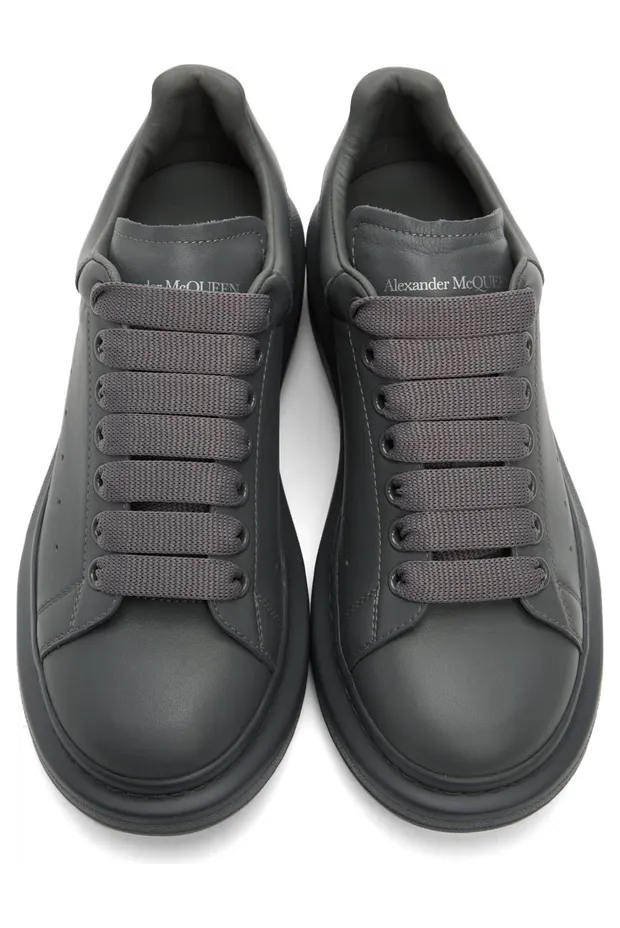 Alexander McQueen Oversized Lead Pencil (553680WIAGC1513) (5)