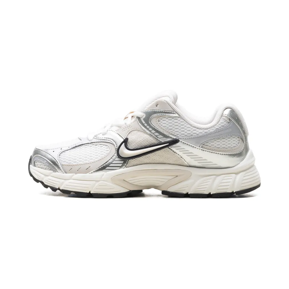 Nike V5 RNR “Light Orewood Brown” (HQ7901-104)