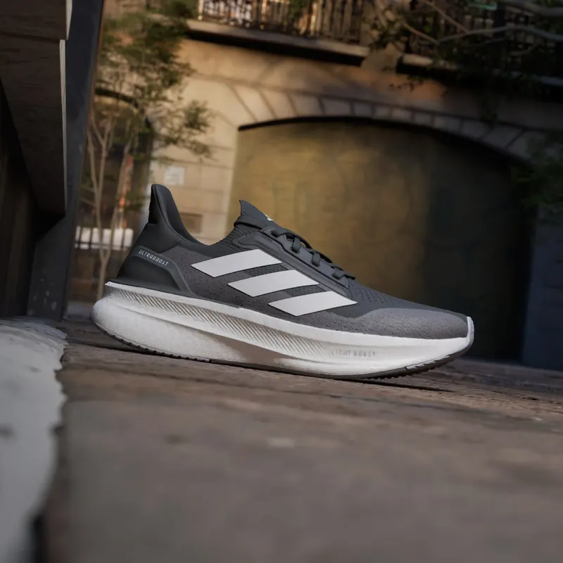 Adidas Ultraboost 5x Core Black / Cloud White / Carbon (IH3110)