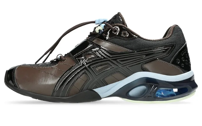 Cecilie Bahnsen x ASICS GEL-Kinetic FR “Black Coffee” komt 12 september (5)