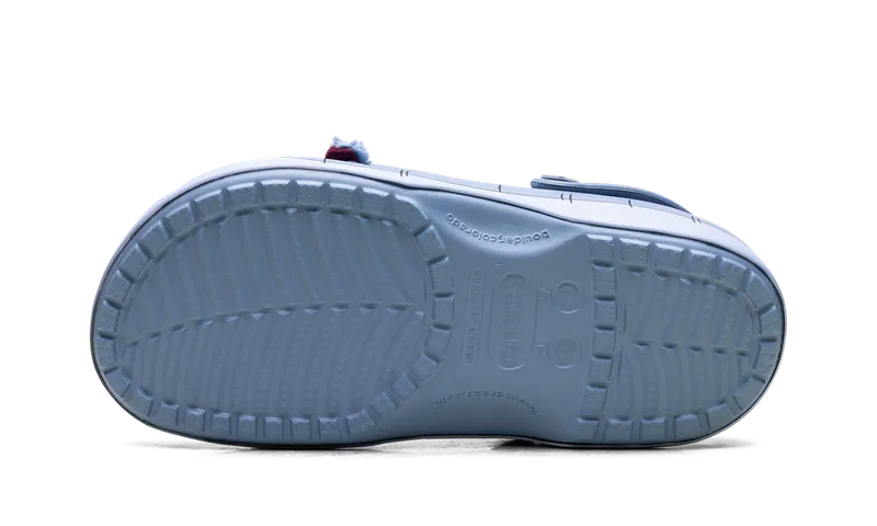 Crocs Classic Clog “Disney Winnie the Pooh Eeyore” (211093-90H)