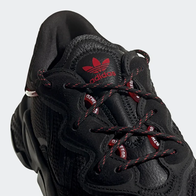 Adidas OZWEEGO Core Black / Core Black / Scarlet (GV9965)