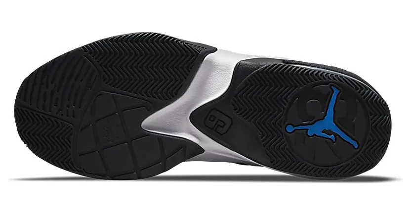 air-jordan-max-aura CZ4167-004