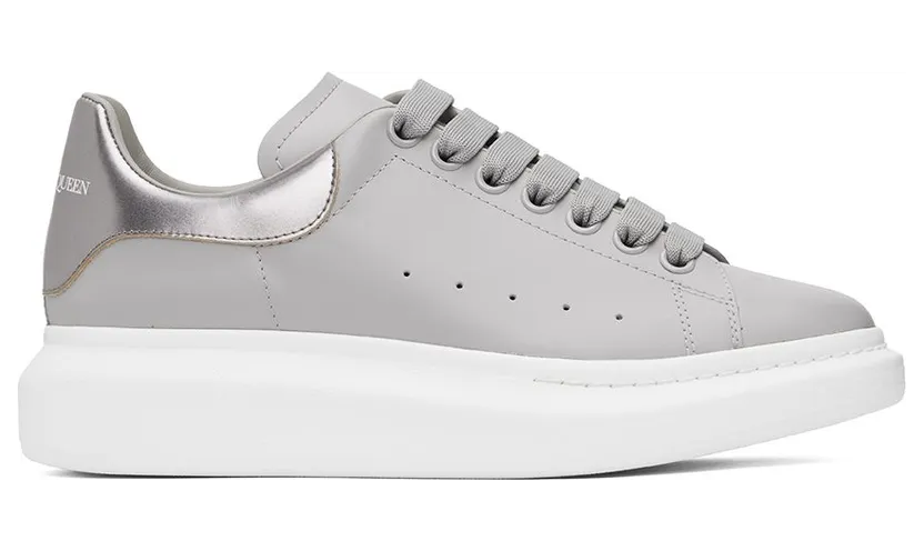 Alexander McQueen Gray Oversized 1821 TRUE GREY/SILVE (553680WICGE)