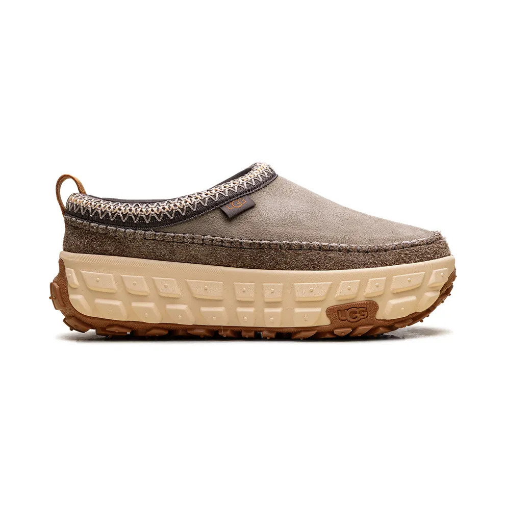 Ugg Venture Daze Slides “Sand / Apricot” (1155650-SNDP)