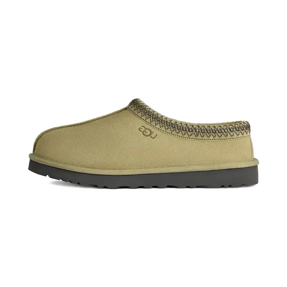 Ugg Tasman II “muted brass / magnolia leaf” (1174671-MSMG)