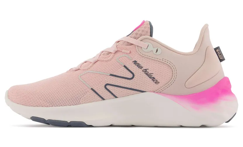new-balance-sneaker WROAVRP2