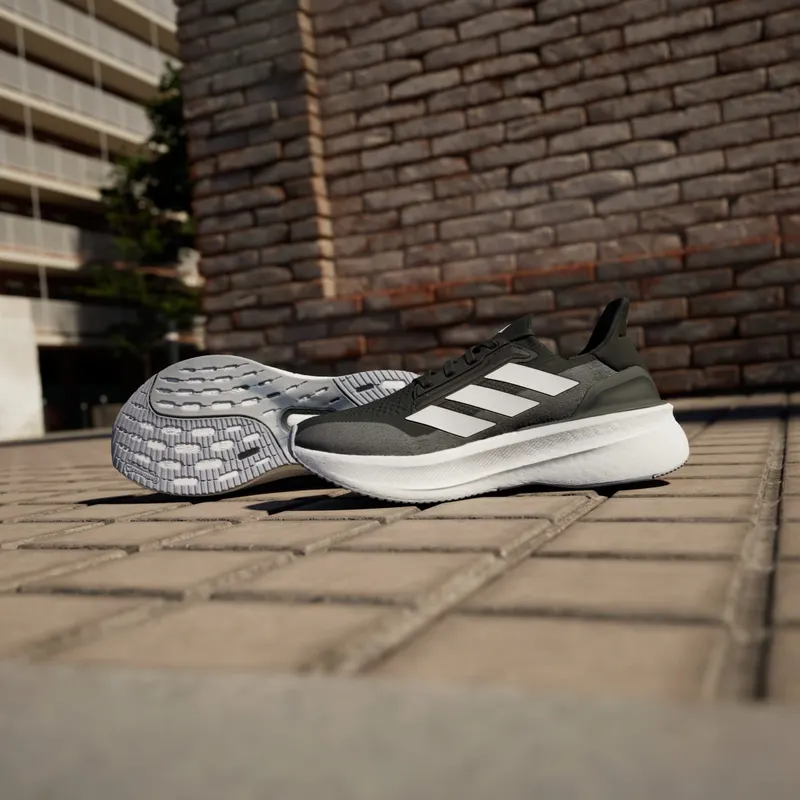 Adidas Ultraboost 5x Core Black / Cloud White / Carbon (IH3102)