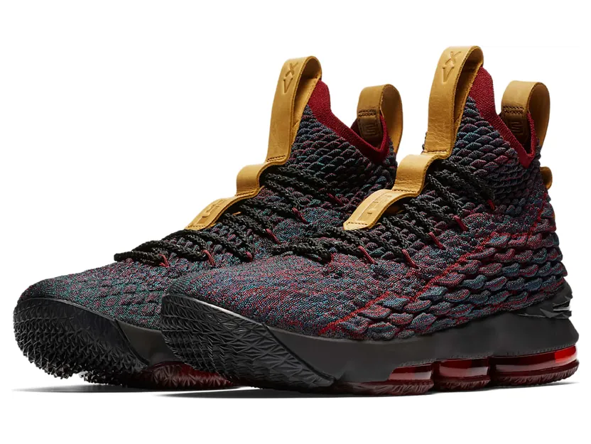 nike-lebron-15 897648-300