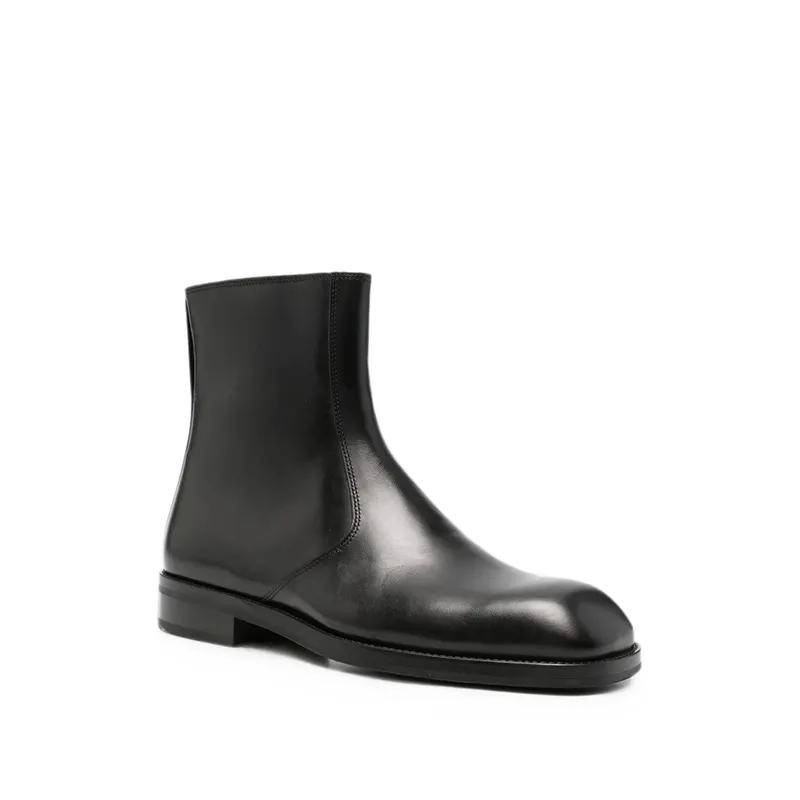 Lemaire Leather Ankle “Black” (FO0236 LL0106 BK999)