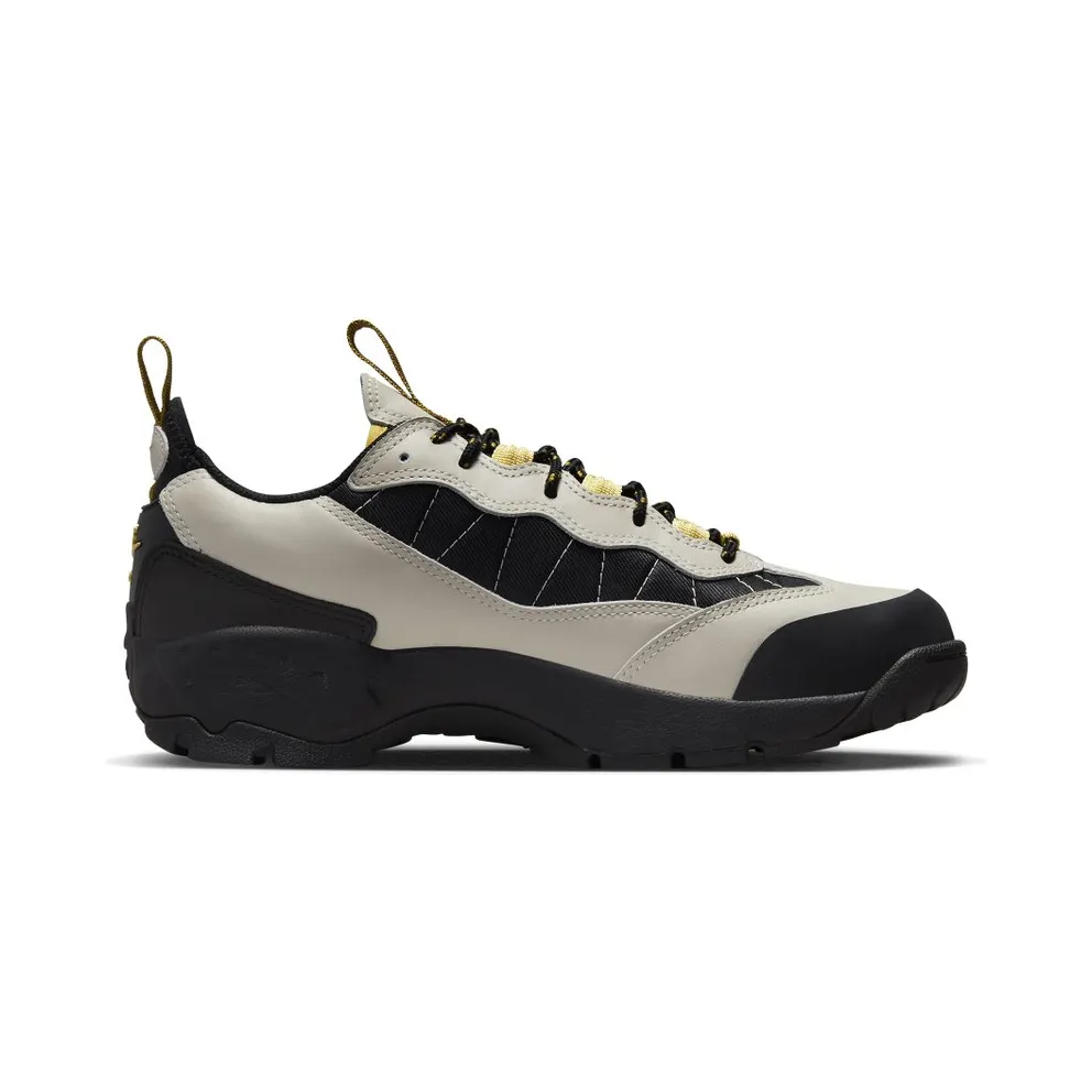 Nike ACG Air Mada Grey (DO9332-001)
