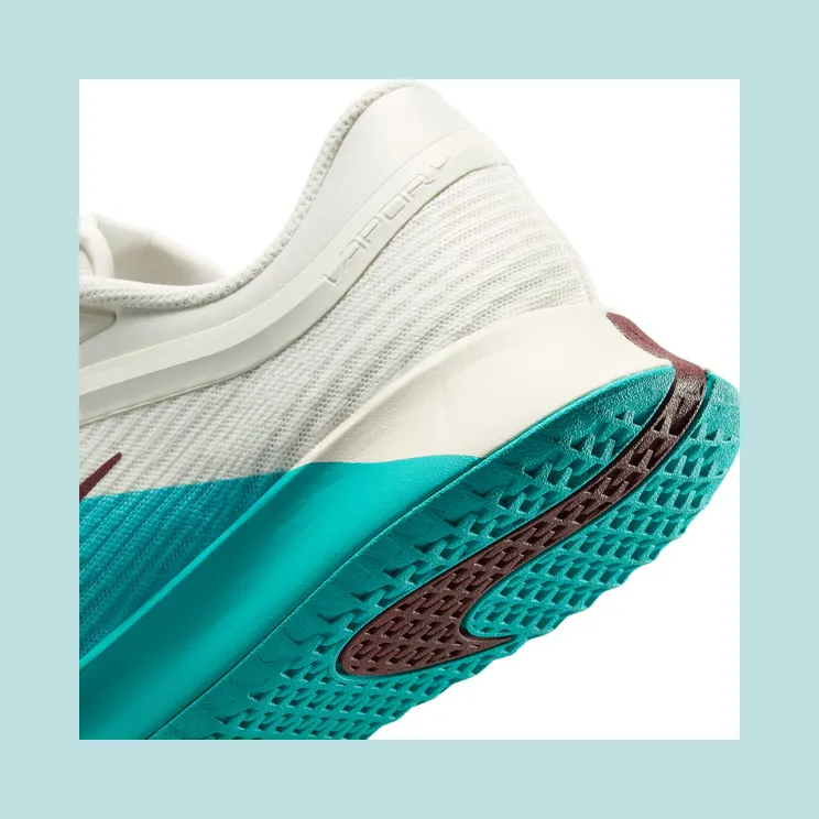 nikecourt HJ6641-300