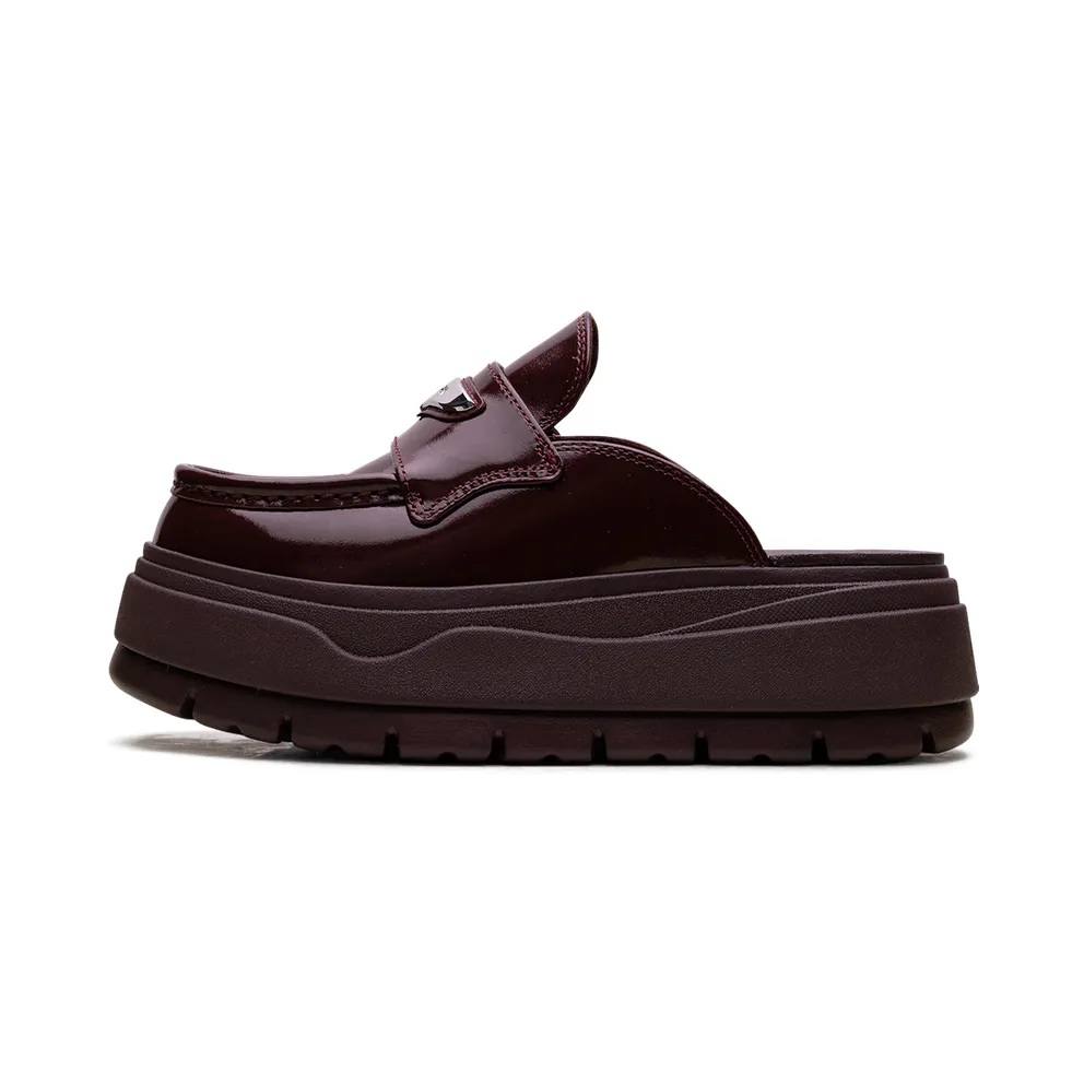 Jordan Mule “Dark Team Red” (HJ4292-600)