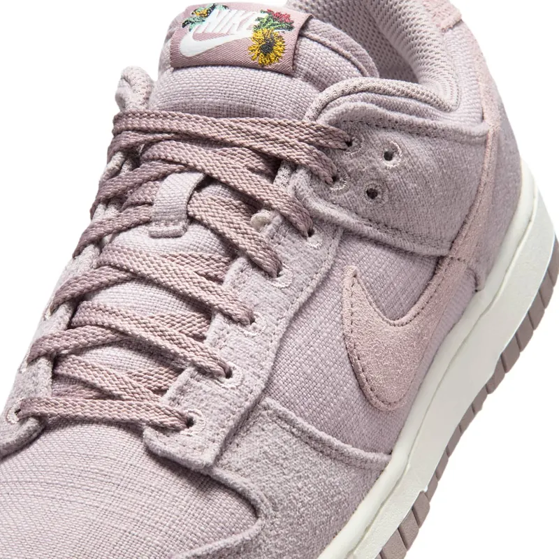 Nike Dunk Low “Now Accepting All Flowers” (IQ0386-226)