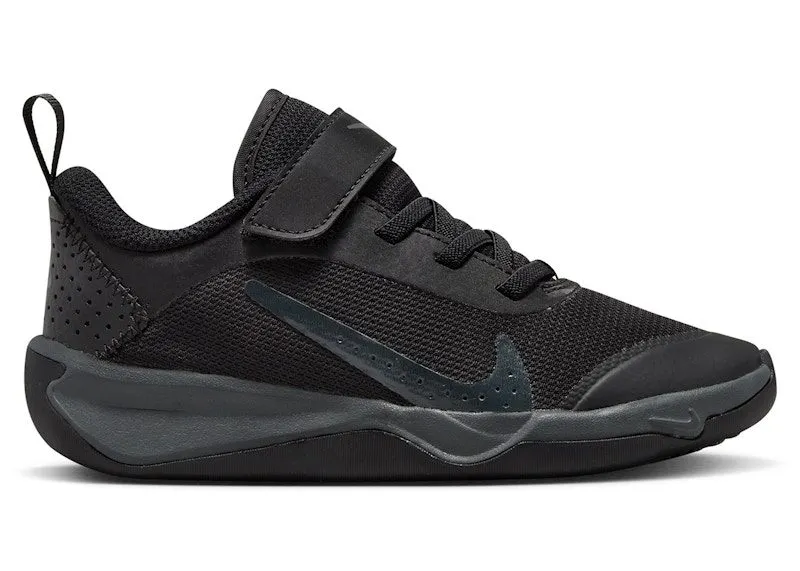 Nike Omni Multi-Court Younger Kids’ Black (DM9026-001)