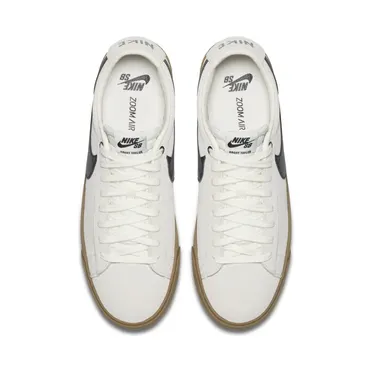 nike-blazer 704939-109