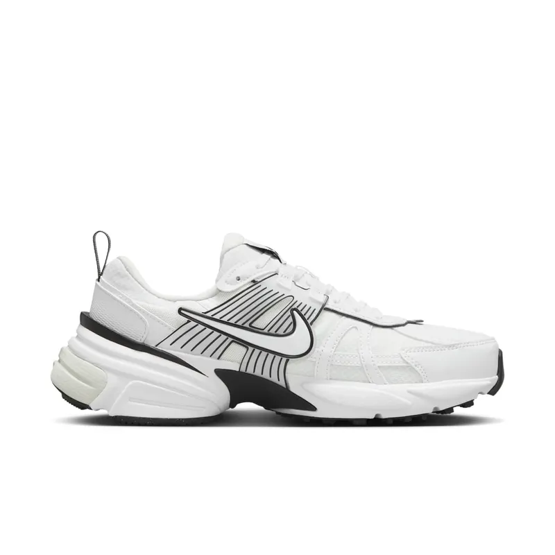 Nike V2K Run “White/White-Platinum Tint” (HF5342-100)